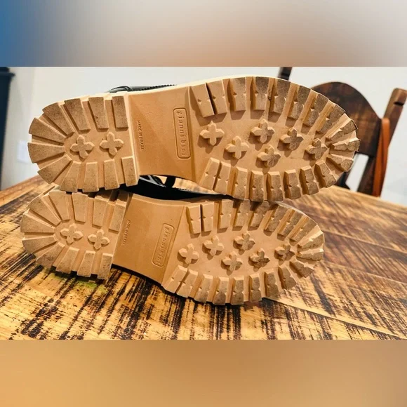 GIANNI BINI BLACK LUG SOLE CHUNKY COMBAT RUBBER RAIN BOOT WITH LACES - Picture 6 of 11